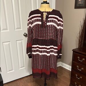 Chic Red and Black Geometric Dress